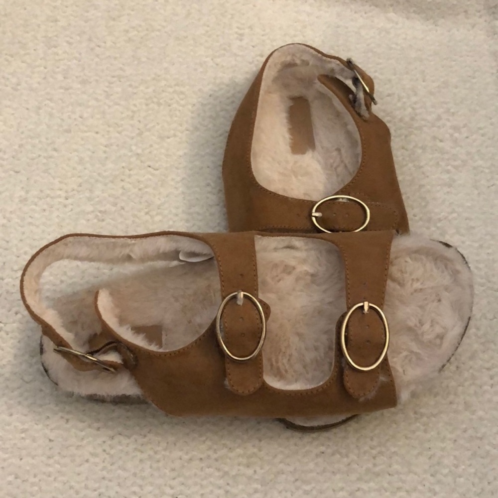 Loft NWOT Fuzzy slipper slides
